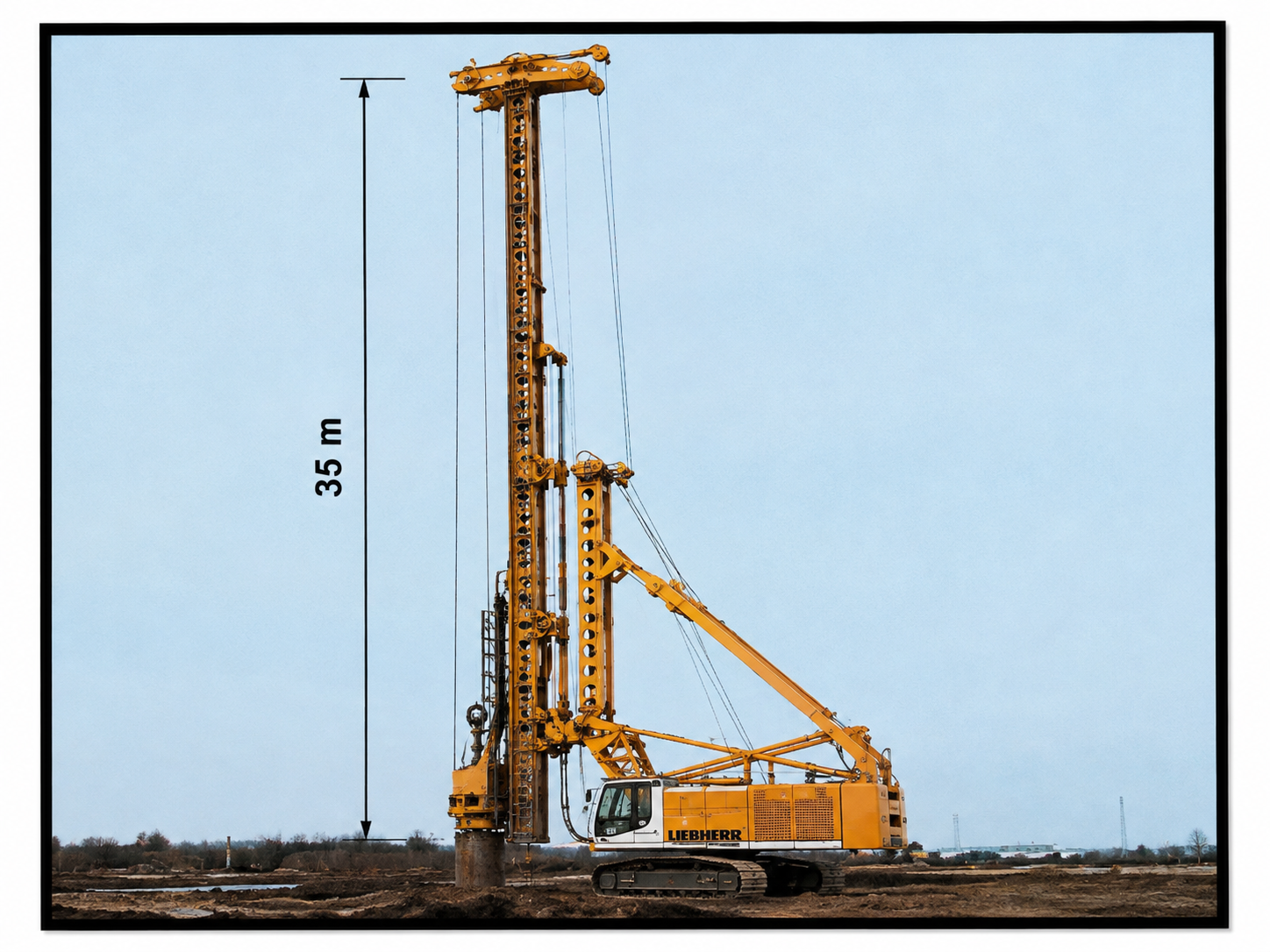 Liebherr Trägergerät 35 m