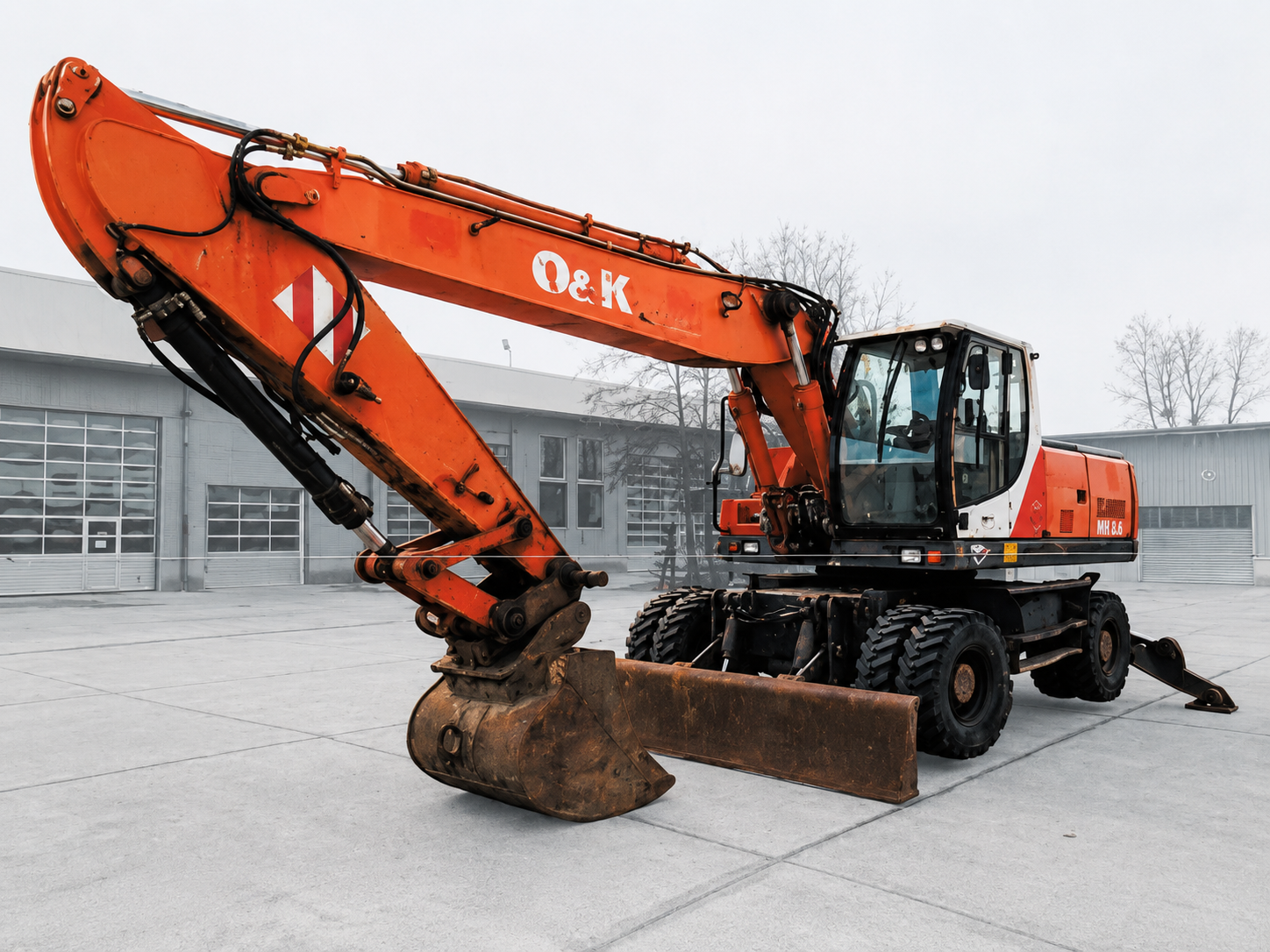 Mobiler Bagger O&K MH 8.6